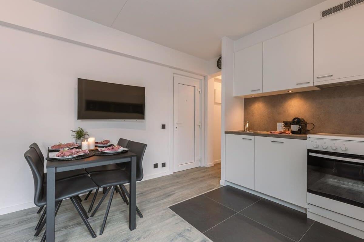 Huswell - Sunny Apartment In Knokke-Heist With Big Terrace מראה חיצוני תמונה